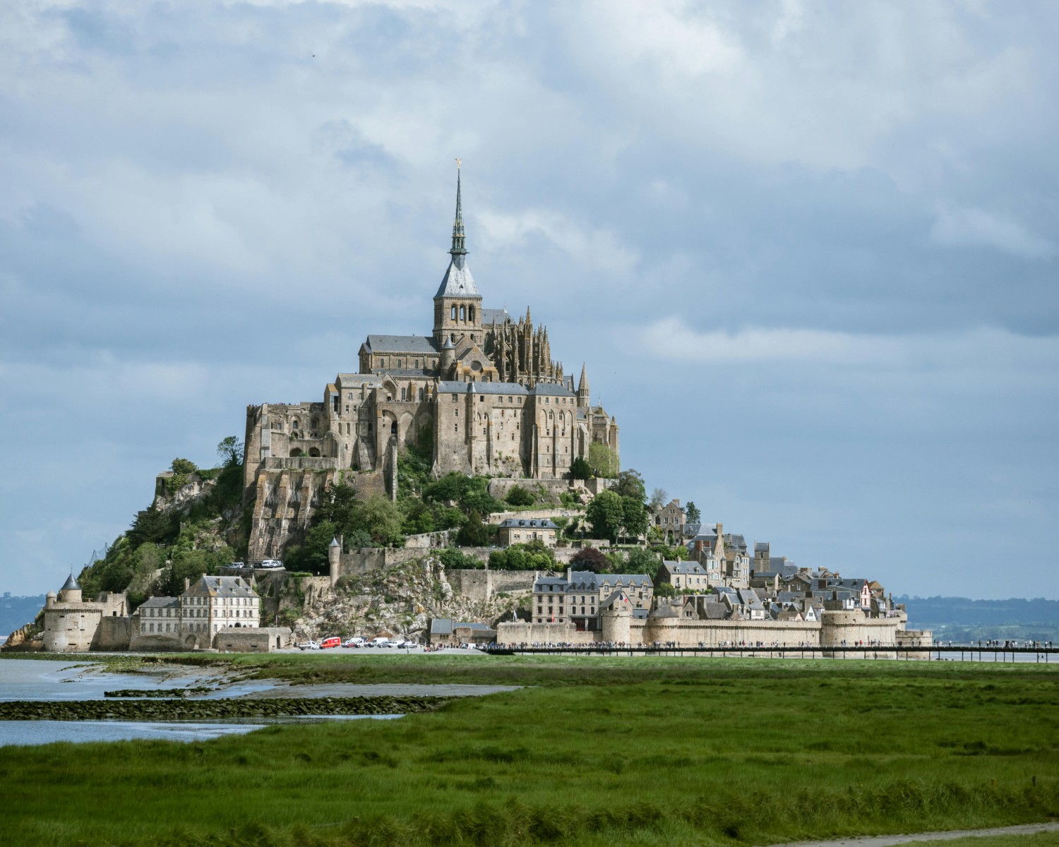 Mont Saint-Michel Abbey—dramatic medieval masterpiece on rocky islet